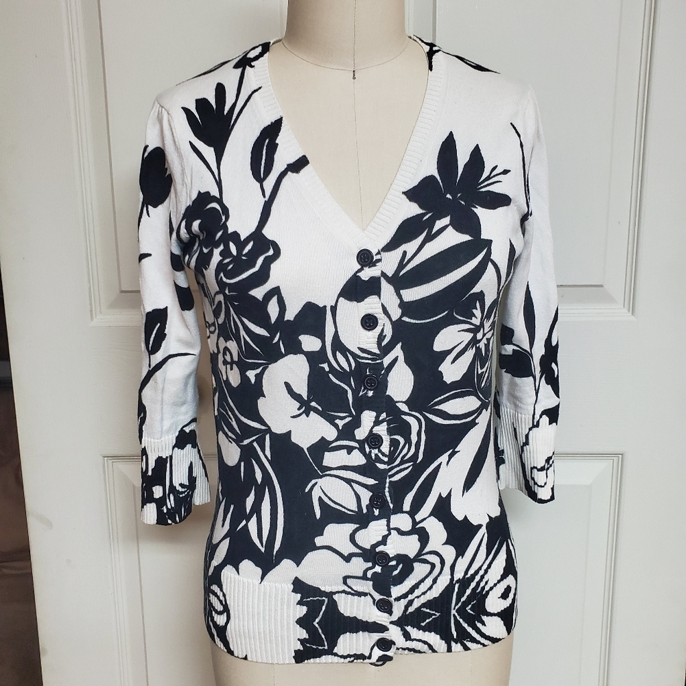 ECI floral motif button down cardigan